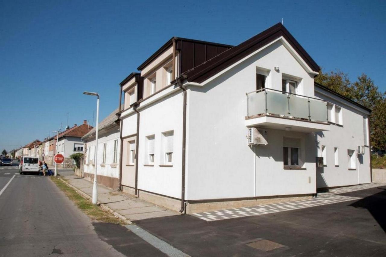 Apartmani Oaza Дарувар Экстерьер фото